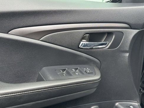 Used 2024 Honda Ridgeline Sport image 15