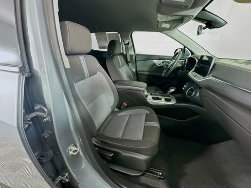 Used 2025 Chevrolet Blazer LT image 36