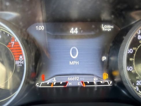 Used 2019 Jeep Cherokee Limited image 31