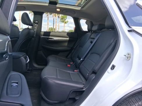 Used 2024 INFINITI QX50 Luxe image 21