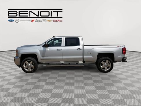 Used 2019 Chevrolet Silverado 2500 LTZ w/ Duramax Plus Package AWD/4WD image 2