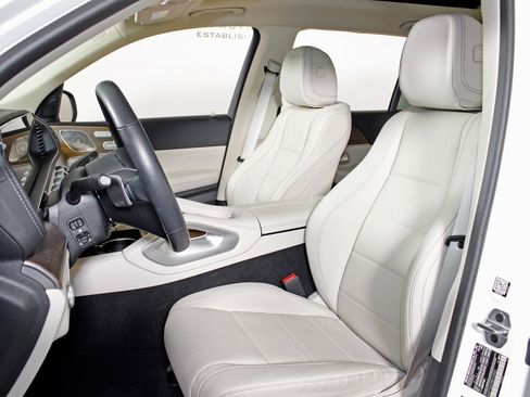 Certified 2024 Mercedes-Benz GLS 450 4MATIC image 12