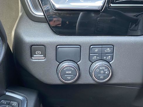 Used 2023 Chevrolet Silverado 1500 LTZ RWD image 22