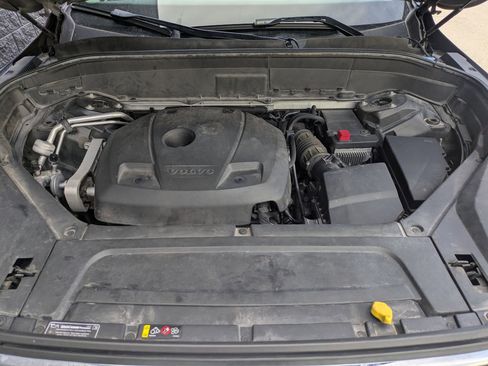 Used 2017 Volvo XC90 T6 Momentum image 31