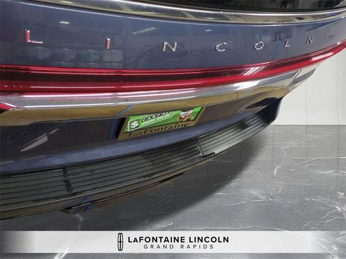 Certified 2023 Lincoln Navigator Reserve image 9