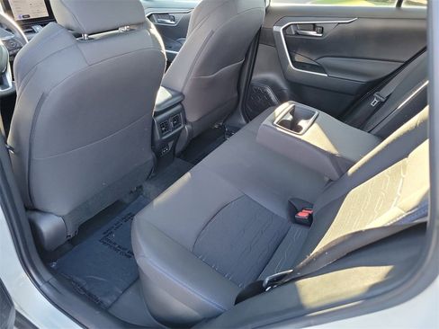 Used 2024 Toyota RAV4 SE image 23