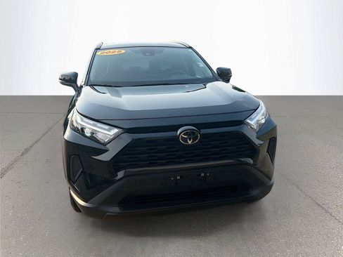 Used 2025 Toyota RAV4 XLE FWD image 9