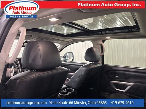 Used 2021 Nissan Titan SL w/ Moonroof Package image 30