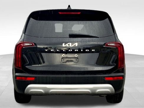 Used 2022 Kia Telluride LX image 4