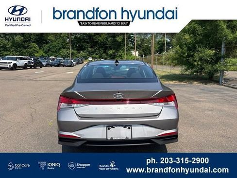 Used 2023 Hyundai Elantra SE FWD image 5