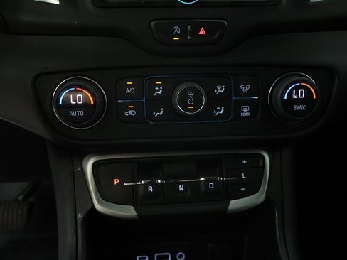 Used 2023 GMC Terrain SLE w/ Driver Convenience Package AWD/4WD image 43