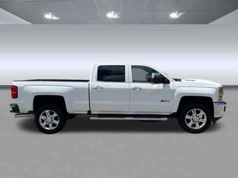 Used 2019 Chevrolet Silverado 2500 LTZ w/ Duramax Plus Package AWD/4WD image 2