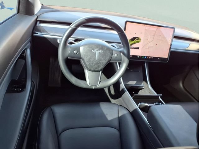 Used 2018 Tesla Model 3 Long Range RWD image 4
