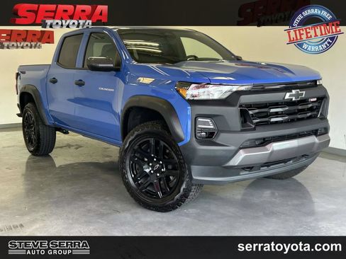 Used 2025 Chevrolet Colorado Trail Boss AWD/4WD image 1