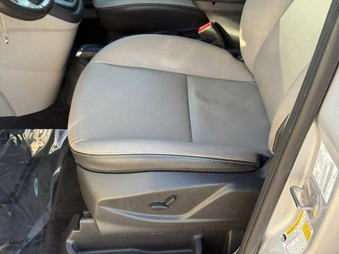 Used 2017 Ford Transit Connect XLT image 21