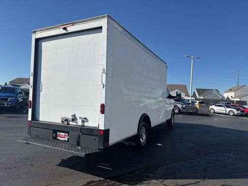 Used 2022 Chevrolet Express 3500 w/ Power Convenience Package image 5