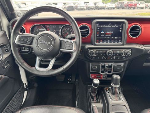 Used 2020 Jeep Wrangler Unlimited Rubicon AWD/4WD image 2
