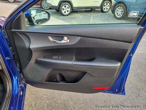 Used 2021 Kia Forte LXS FWD image 26