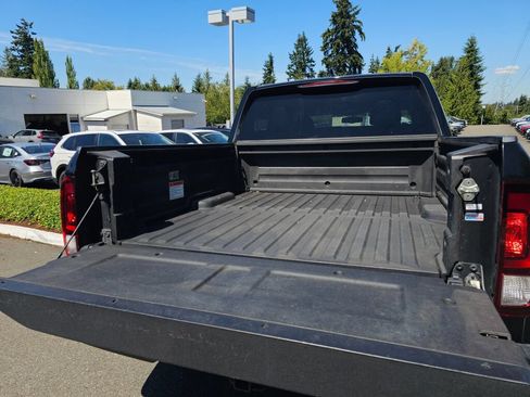 Used 2017 Honda Ridgeline Sport image 18