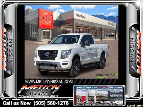 Used 2021 Nissan Titan SV w/ SV Convenience Package image 1