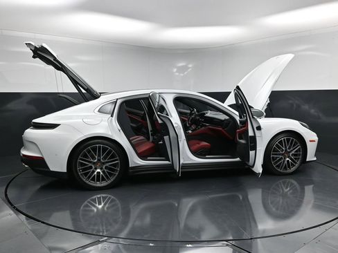 New 2026 Porsche Panamera 4 AWD/4WD image 31