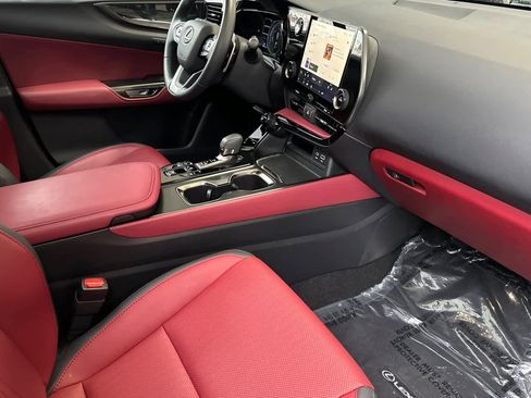 Used 2025 Lexus NX 350h AWD w/ Accessory Package (2T) image 17