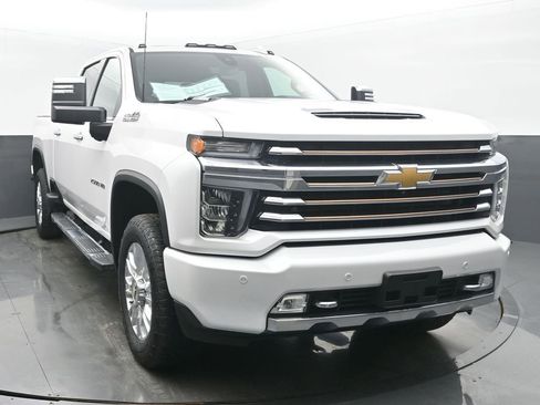 Used 2022 Chevrolet Silverado 2500 High Country image 8
