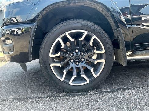 Used 2025 RAM 1500 Limited AWD/4WD image 4