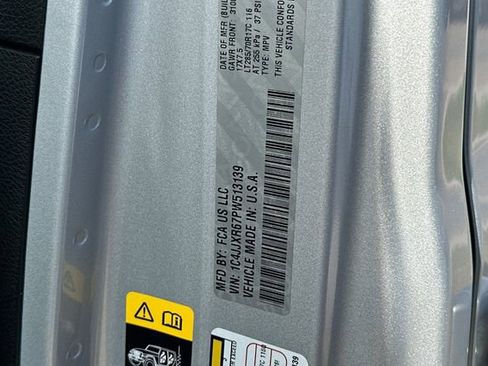 Certified 2023 Jeep Wrangler Unlimited Rubicon 4xe AWD/4WD image 30