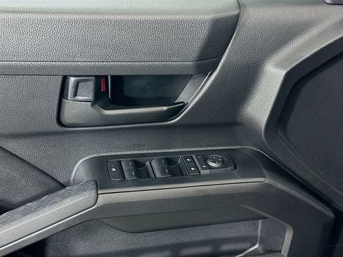 Certified 2025 Toyota Tacoma SR5 AWD/4WD image 17