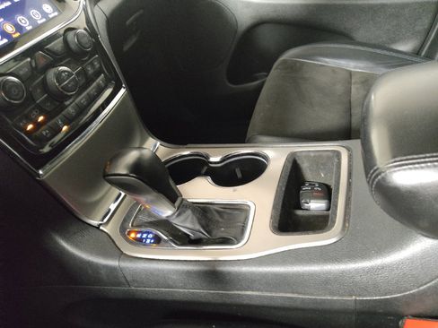 Used 2021 Jeep Grand Cherokee Laredo X RWD image 26