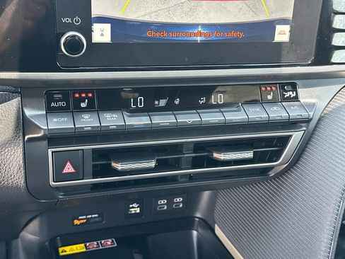 Used 2025 Toyota Camry SE w/ Convenience Package AWD/4WD image 26