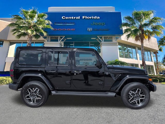 New 2027 Jeep Wrangler Unlimited Sahara AWD/4WD image 3