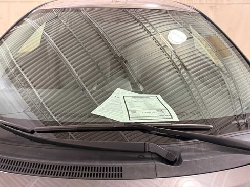 Used 2013 Toyota Corolla LE image 14