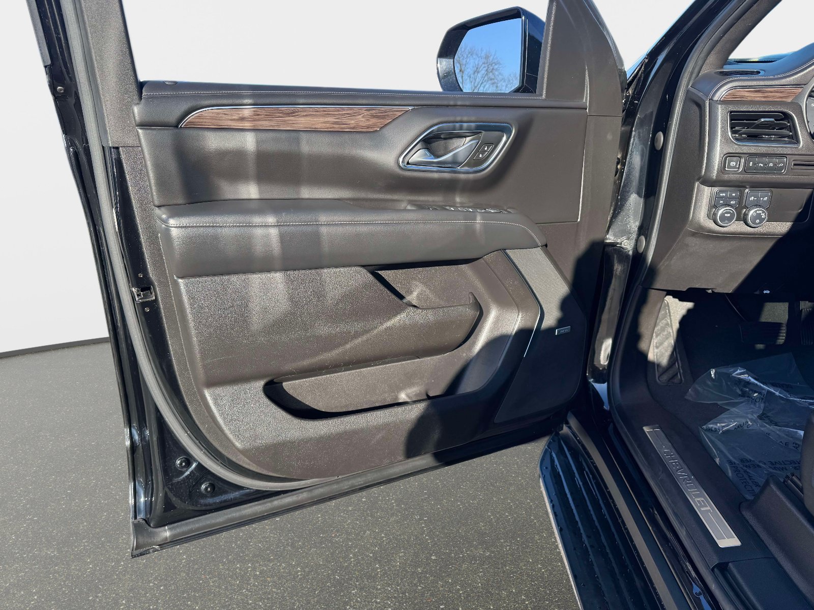 Used 2021 Chevrolet Tahoe LT AWD/4WD image 20