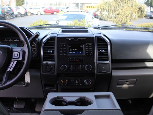Used 2017 Ford F150 XLT image 20