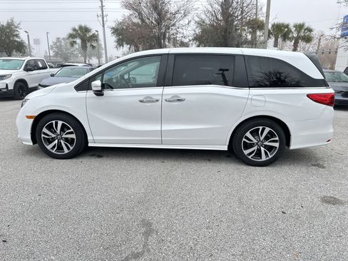 Used 2023 Honda Odyssey Touring image 3