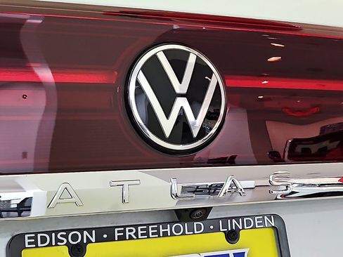 New 2026 Volkswagen Atlas Cross Sport SEL Premium R-Line image 16