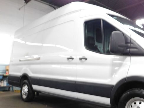 Used 2023 Ford Transit 250 148 High Roof Extended AWD w/ Load Area Protection Package image 7