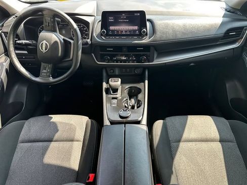 Used 2025 Nissan Rogue SV AWD/4WD image 19