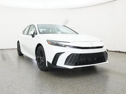 New 2026 Toyota Camry SE image 30