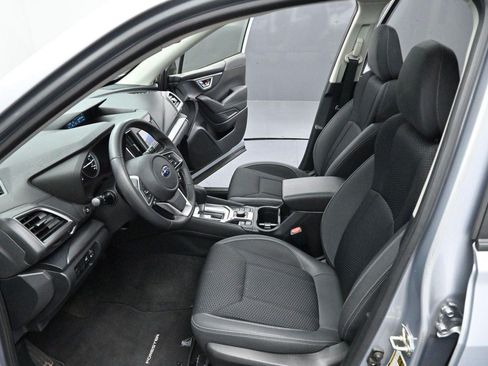 Used 2020 Subaru Forester Premium AWD/4WD image 11