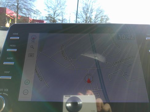 Used 2022 Toyota Avalon Limited image 23