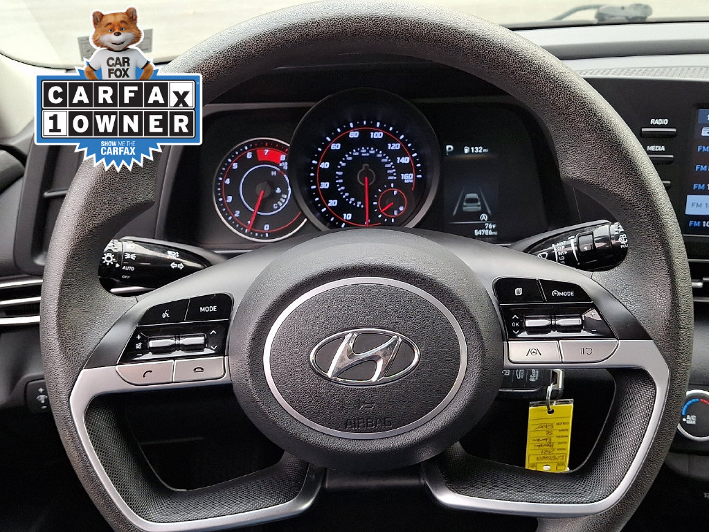 Used 2021 Hyundai Elantra SE FWD image 19