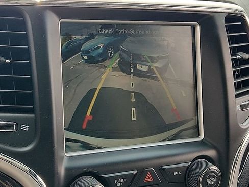 Used 2016 Jeep Grand Cherokee High Altitude AWD/4WD image 18