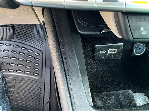 Used 2021 Cadillac XT4 Luxury w/ Cold Weather Package image 15