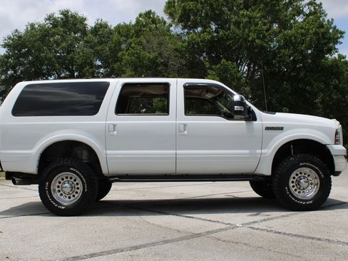 Used 2005 Ford Excursion Eddie Bauer AWD/4WD image 25