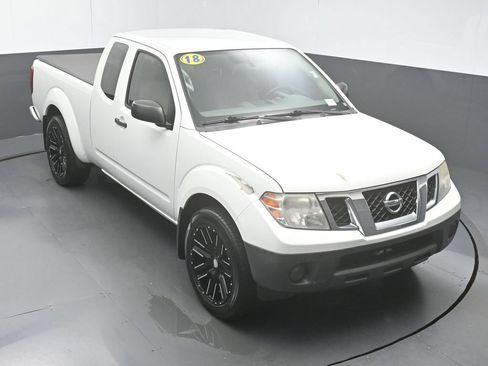 Used 2018 Nissan Frontier S RWD image 36