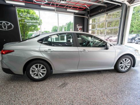 Used 2026 Toyota Camry LE FWD image 4