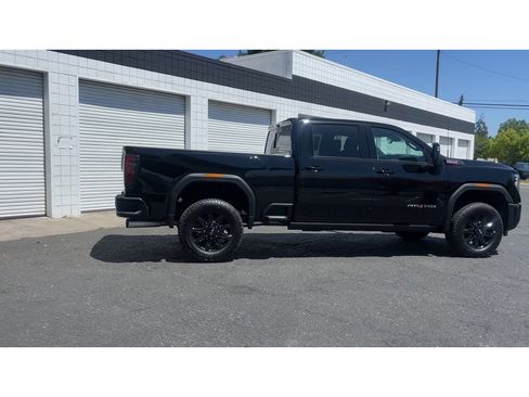 New 2026 GMC Sierra 2500 AT4 w/ AT4 Premium Plus Package AWD/4WD image 3